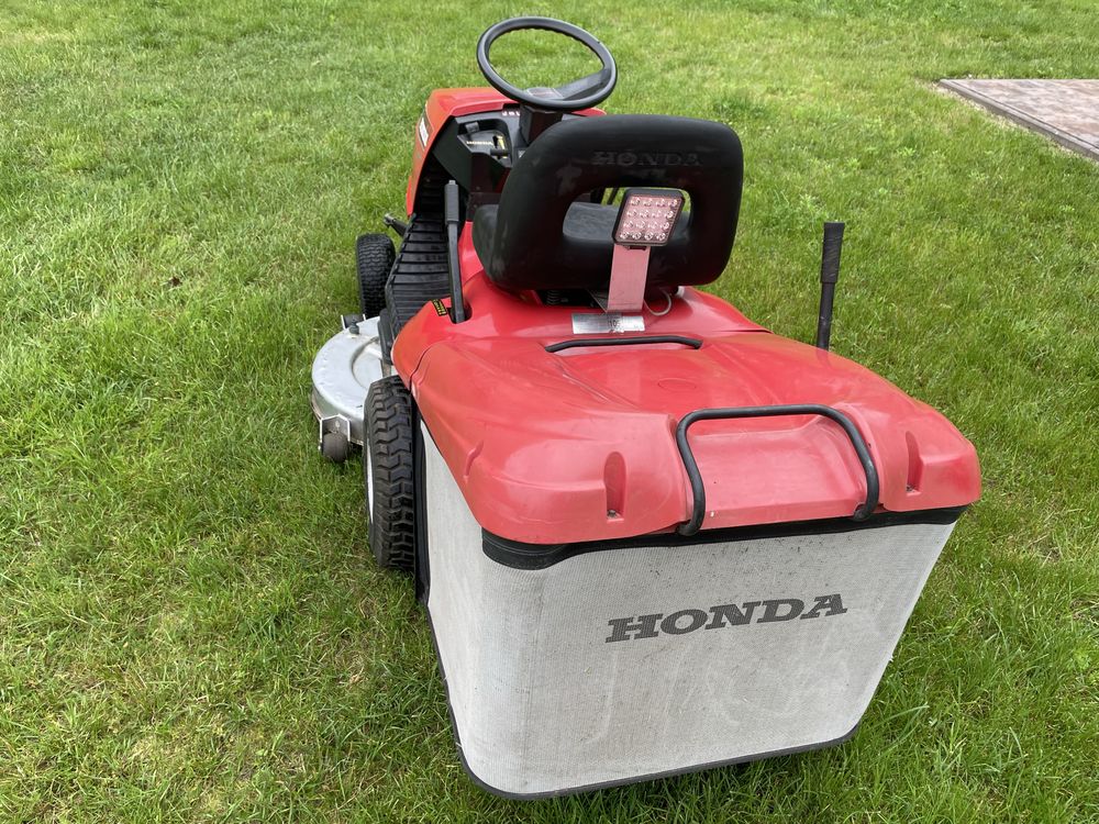 Traktorek Honda 2220 Hydrostatic