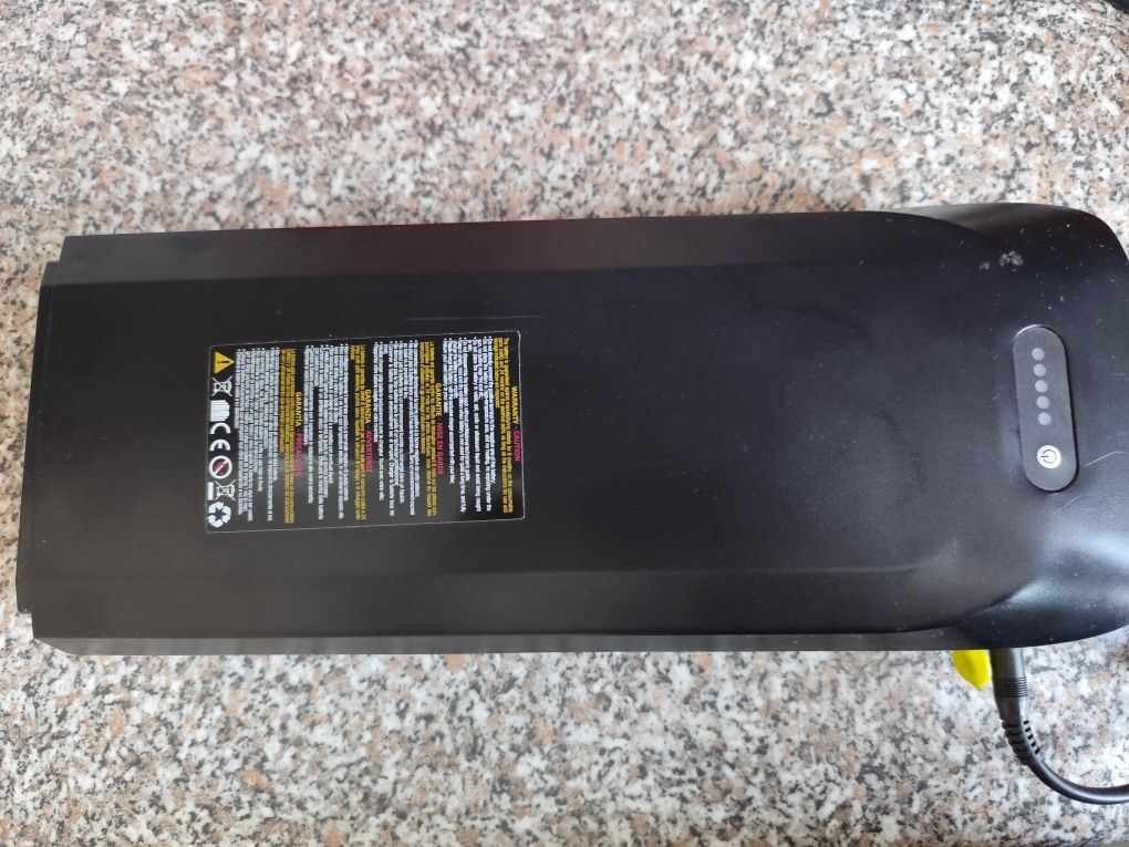 Rower elektryczny INDIANA E-Moena 8 D18 28 cali