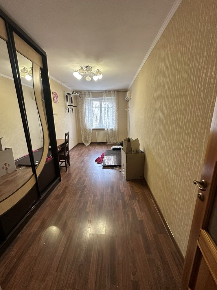 В продажу 3 к к на 3й Слобідській / пр. Центральний