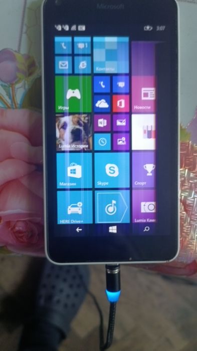 Продам Microsoft lumia - 640 на запчастини