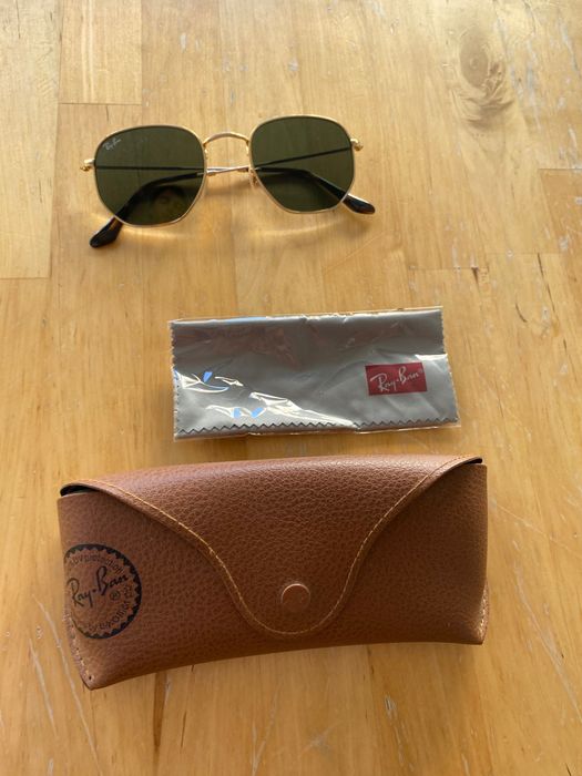 Óculos Rayban dourados com caixa