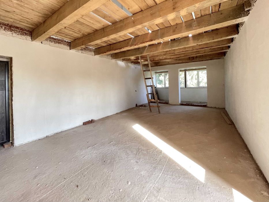 Продаж 2к квартири 92 кв. м на вул. Бурденка 18, кв. 6