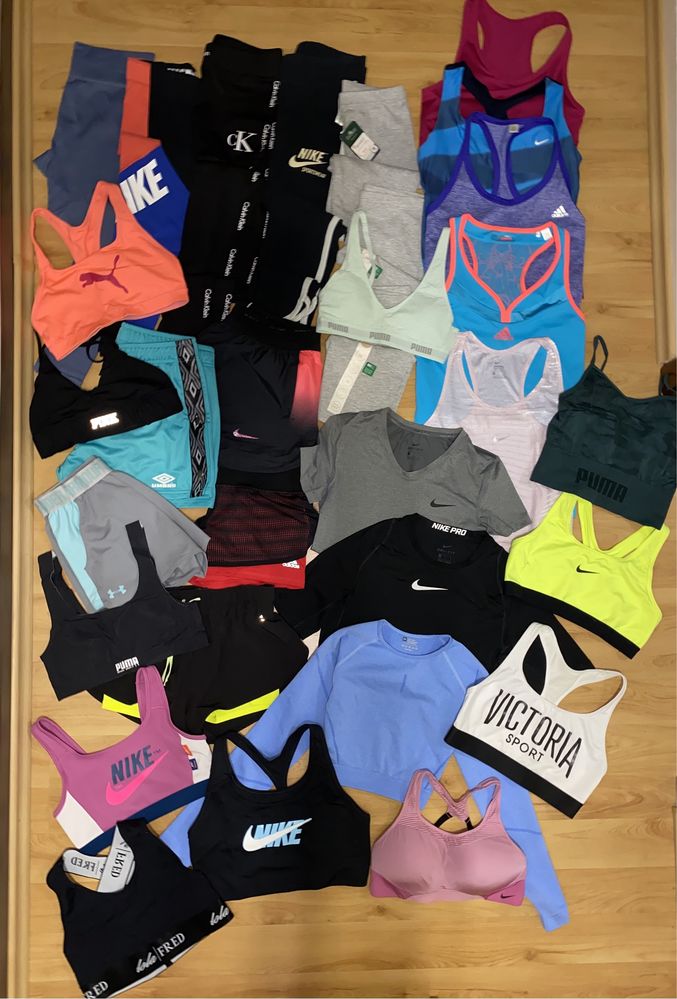 Спортивний одяг для фітнесу залу Nike