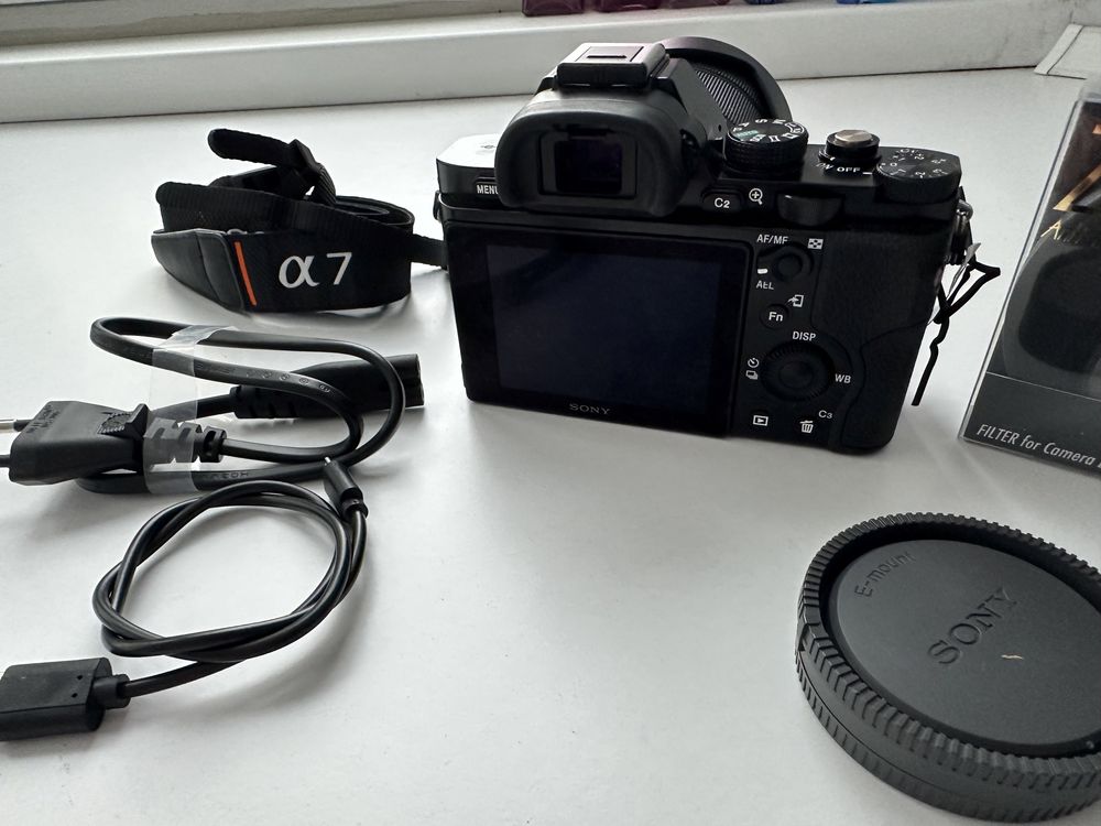 Фотоапарат Sony ILCE-7 black Alpha 7 28-70mm Kit + сумка