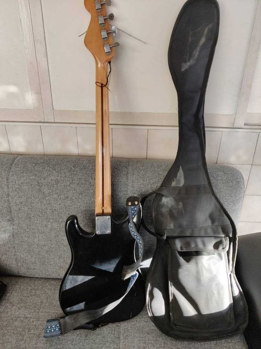 Samick B628 Electrico Baixo