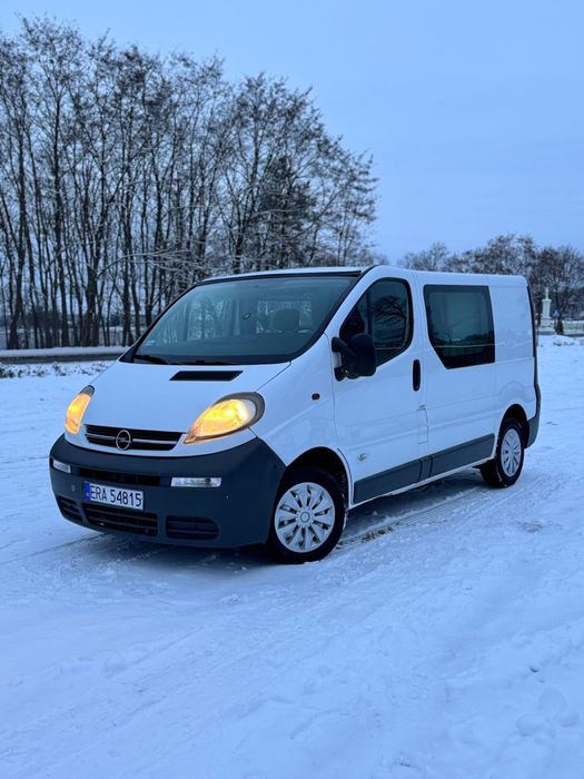 Opel Vivaro 1.9dci brygadówka 5 osobowy