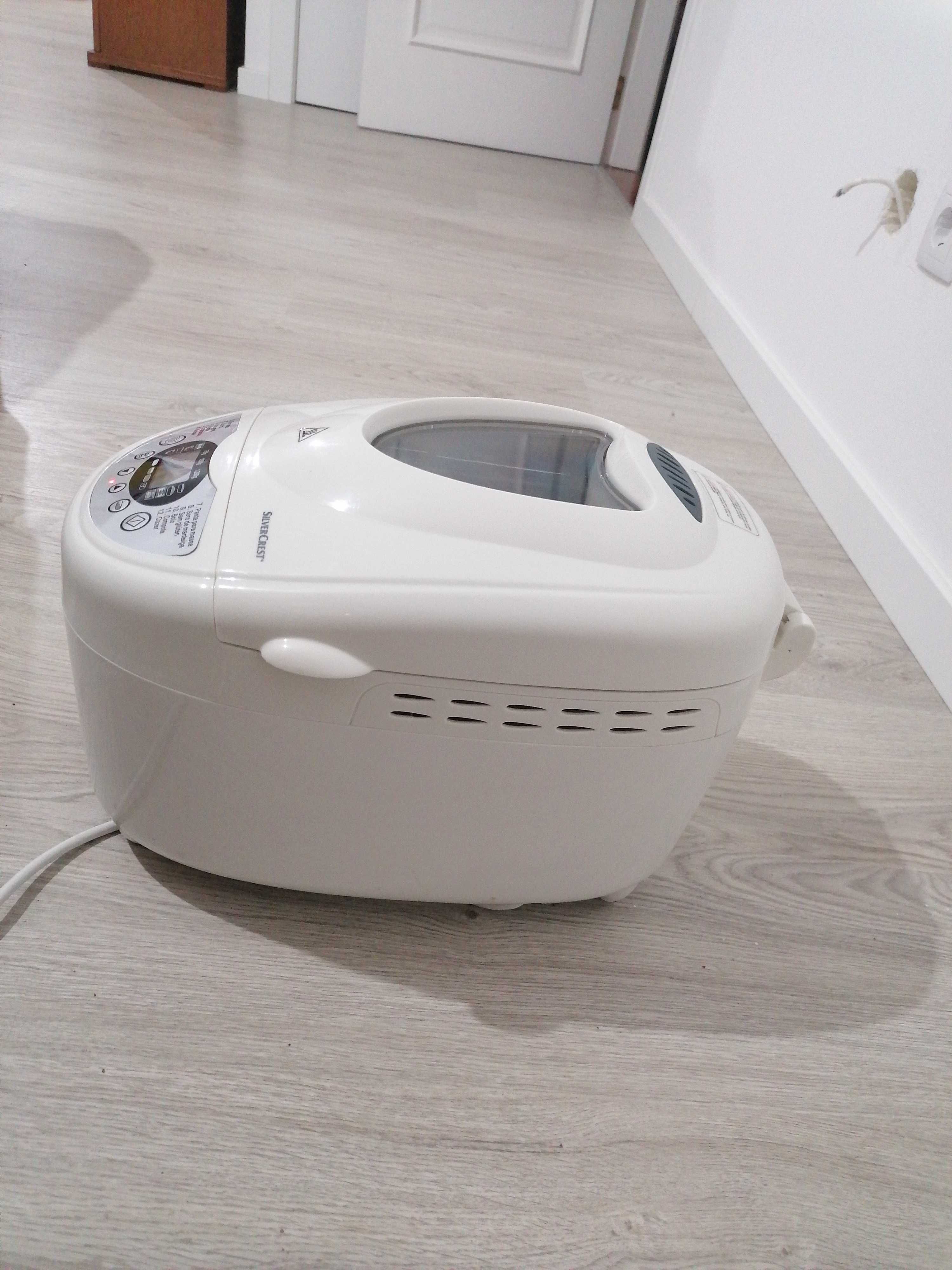 Máquina  fazer pão e bolos panificadora