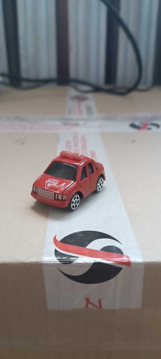 Samochodzik czerwony