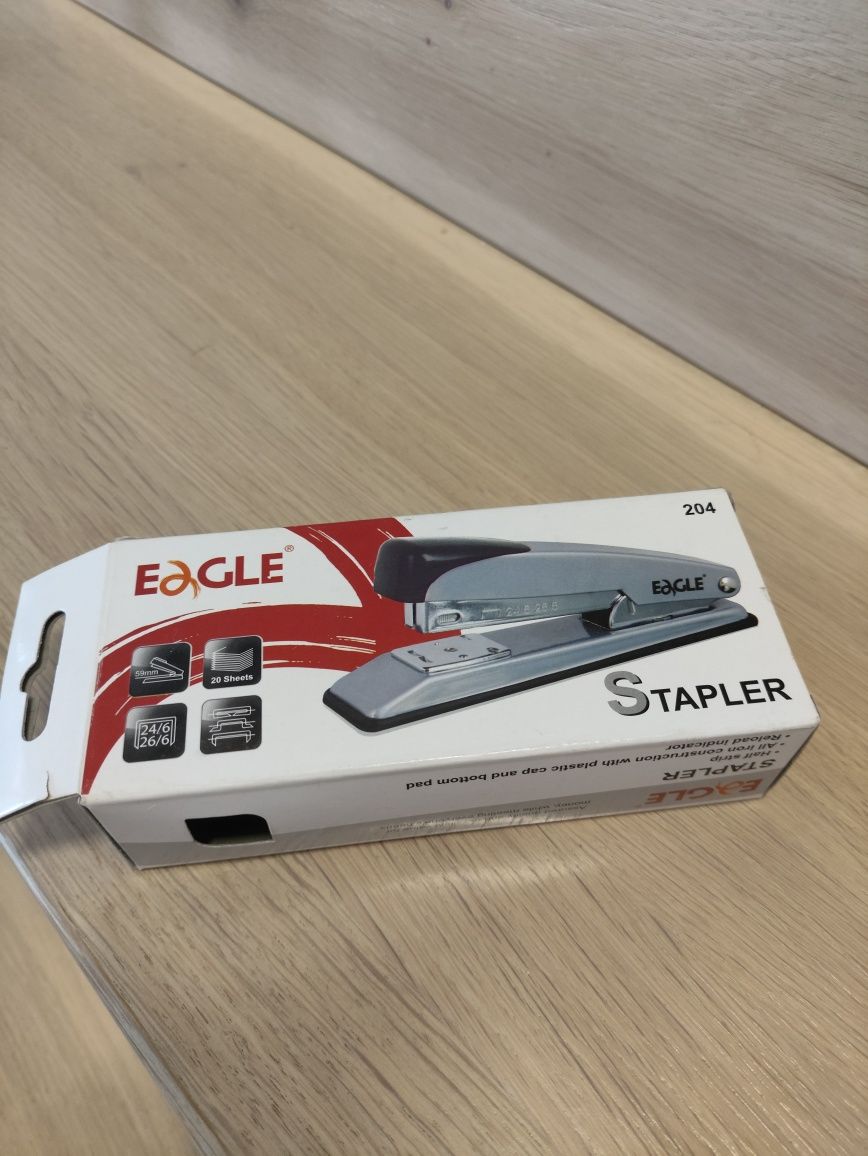 Zszywacz biurowy 204 spinacz eagle