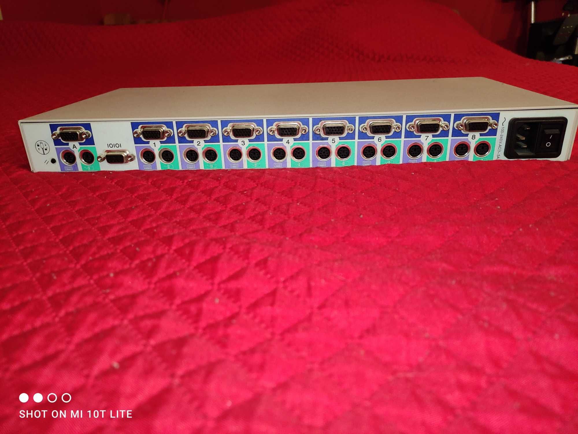 KVM Compaq eo1004b Switch 8 portów
