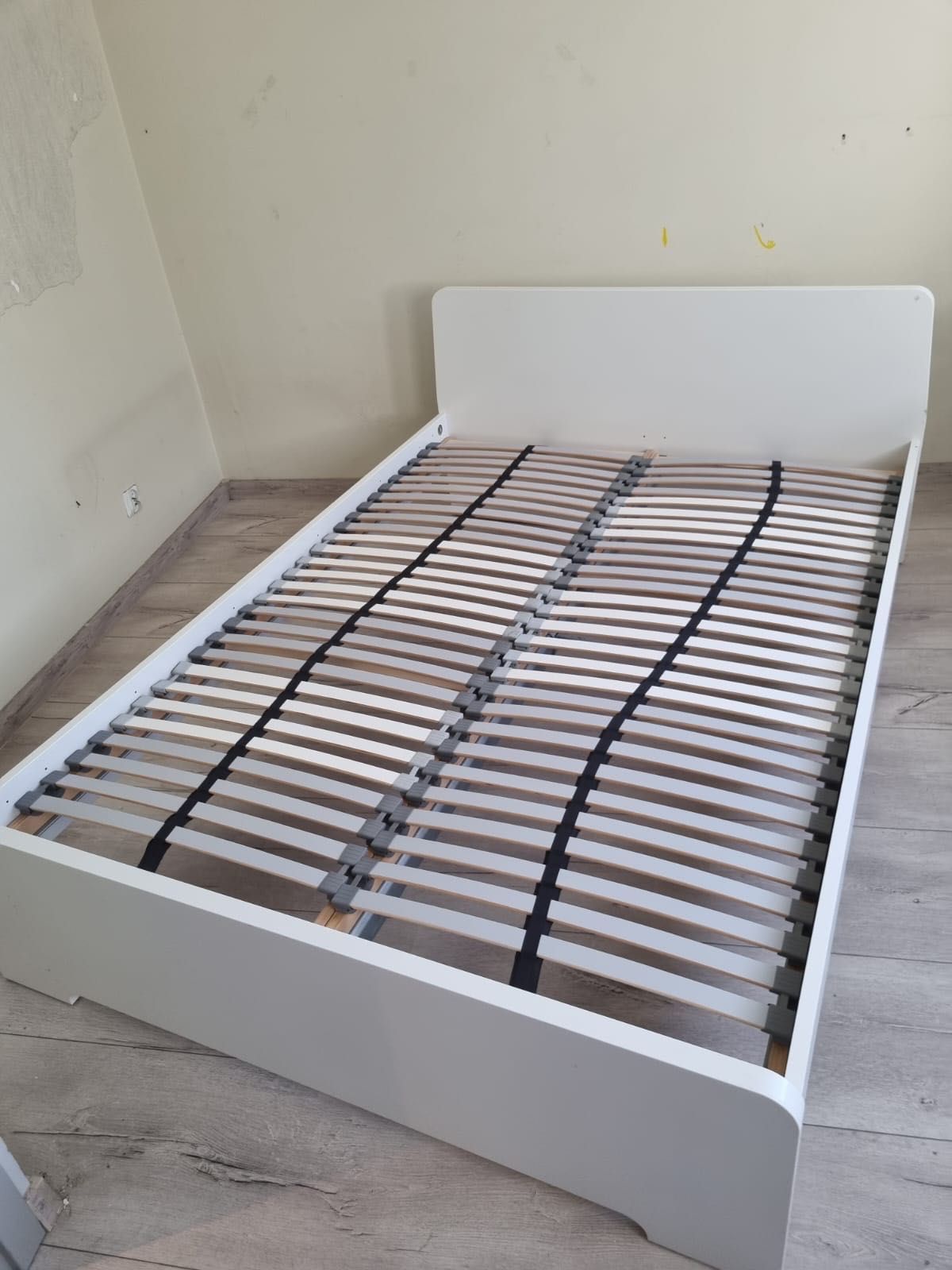 Łóżko Ikea Askvoll