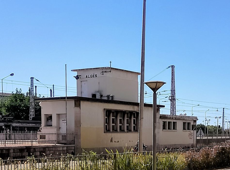 Alugo Apartamento T4 em Algés