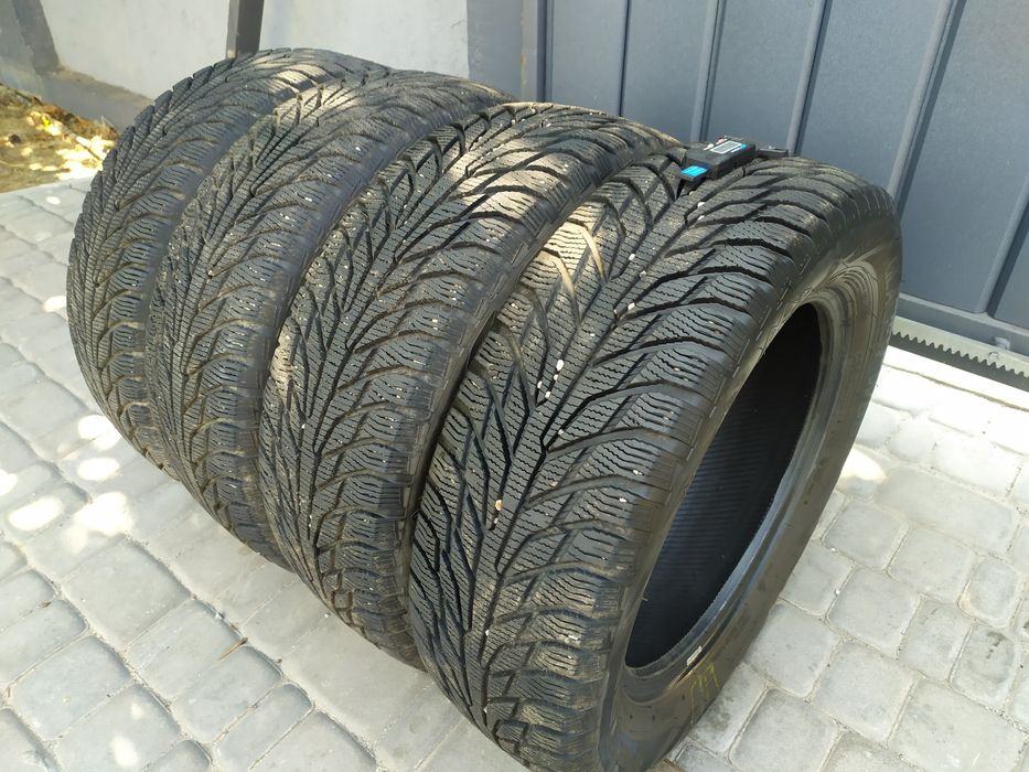 Комплект скатов 205/60 R16 Petlas Glacier W661 зима