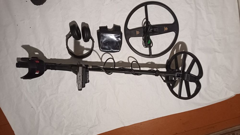 Продам металошукач нокта амфібія multi