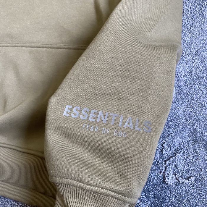 Худі від essentials fear of god BIG center logo у пісочному кольорі