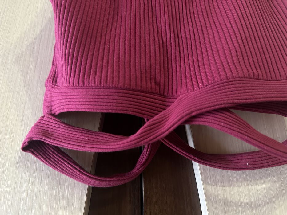 Топ с вырезом на теле