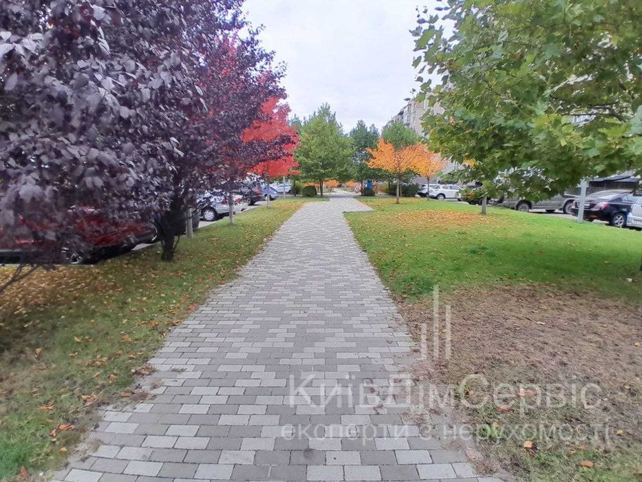 продаж квартири ЖК Кришталеві джерела Феофанія Голосіївський