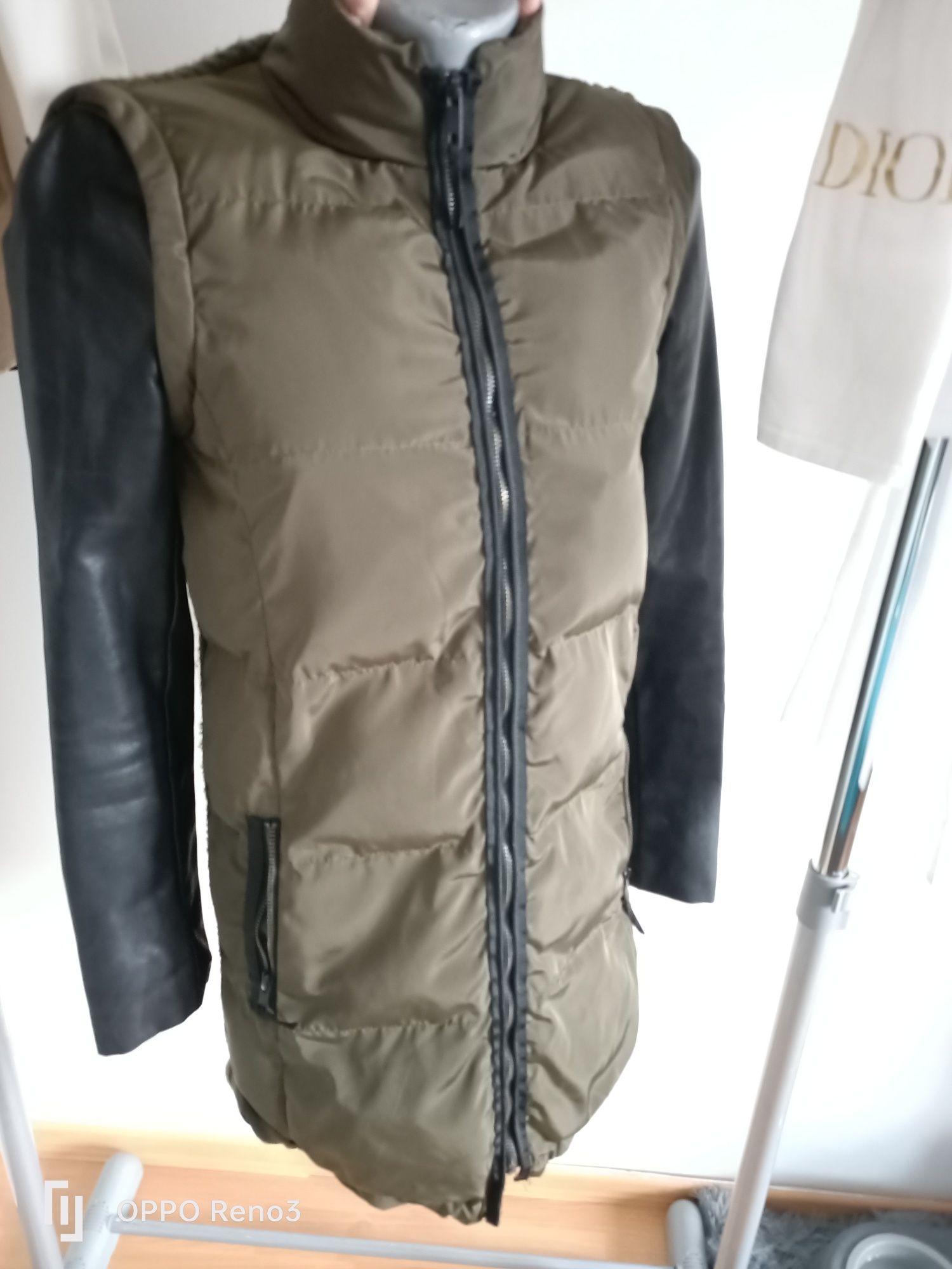 Markowa ocieplana kurtka khaki firmy Zara Basic r XS skórzane rękawy