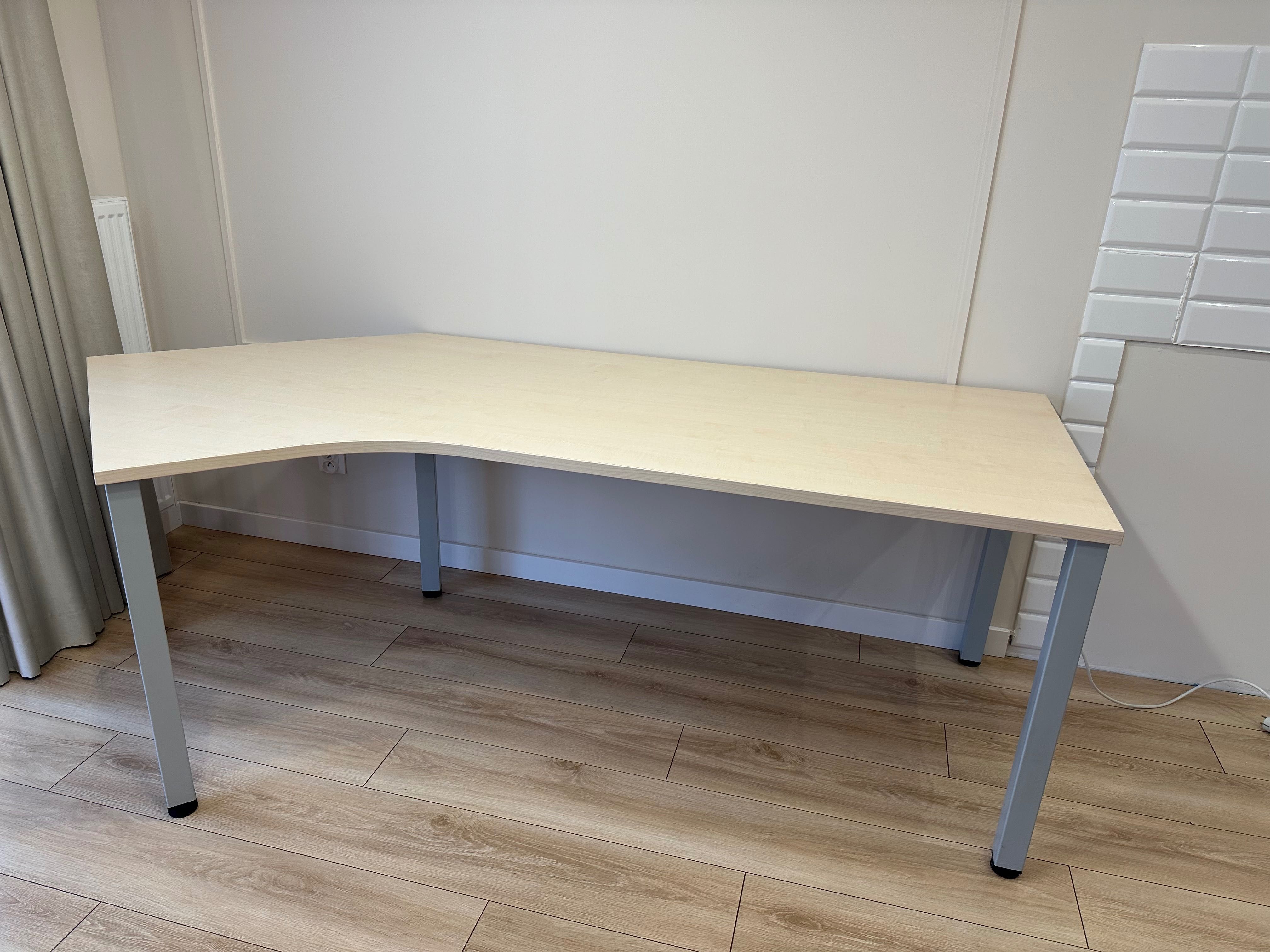 Biurko ergonomiczne do domu lub biura