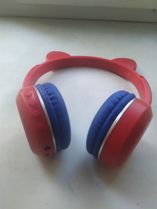 Дитячі Bluetooth навушники.