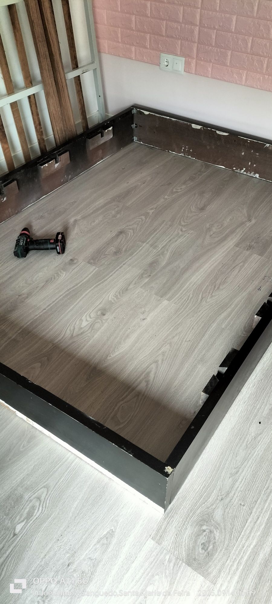 Estrutura de cama + estrado+ colchão