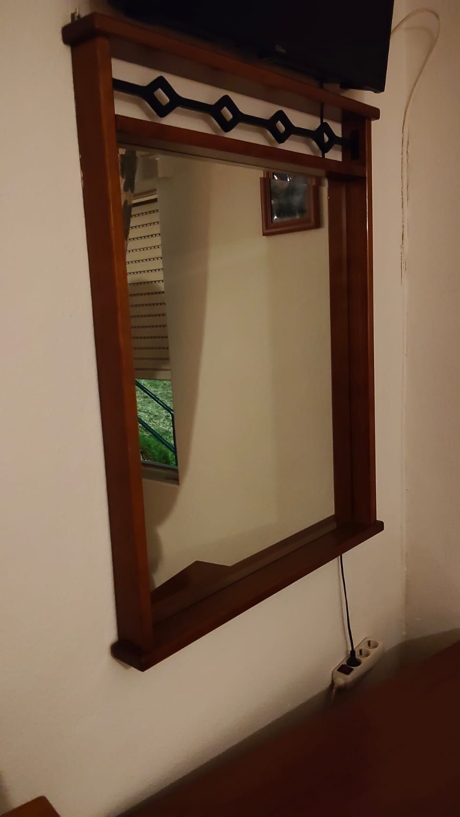 Cómoda, Espelho em bom estado