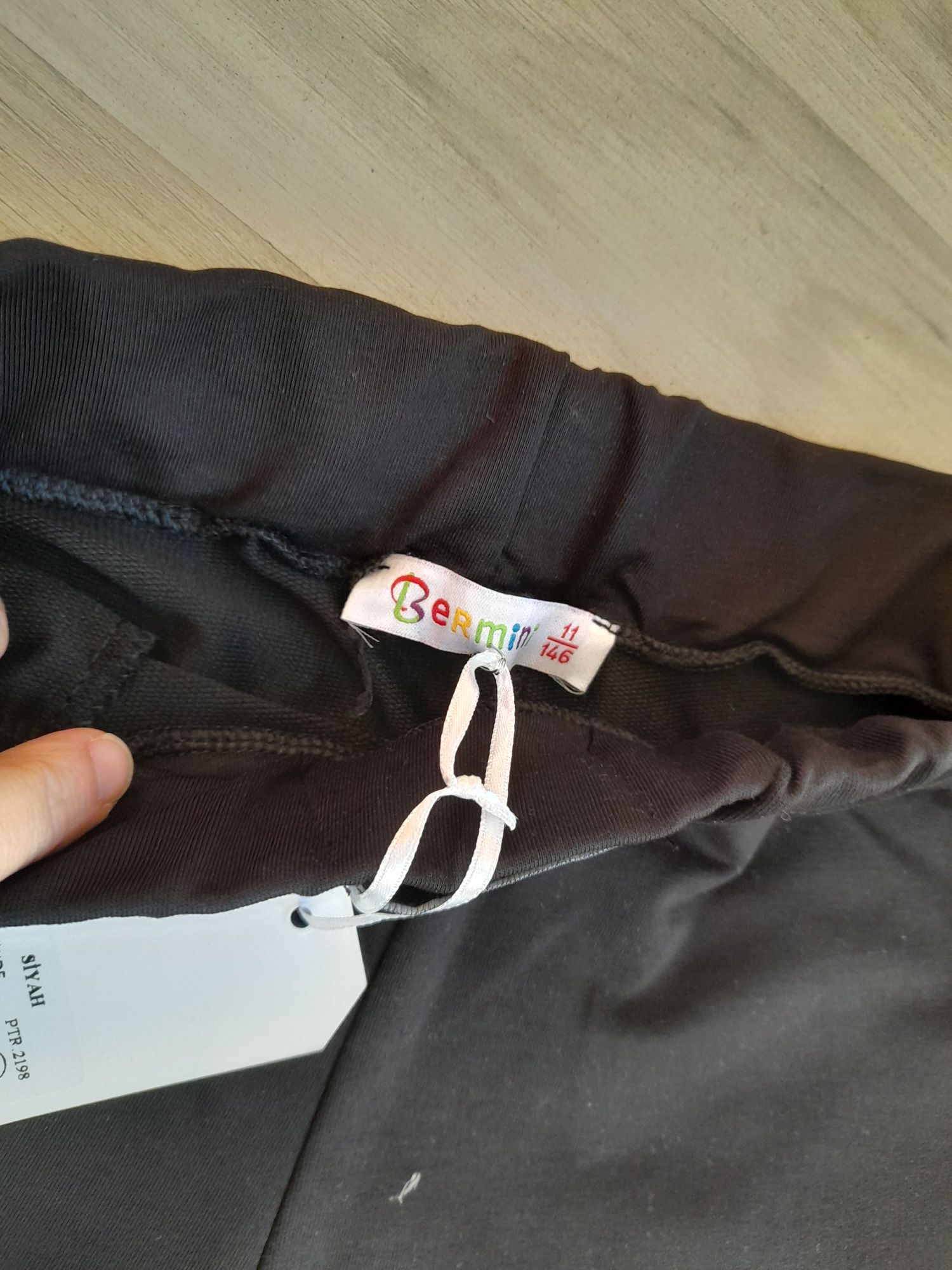 Szerokie spodnie szwedy