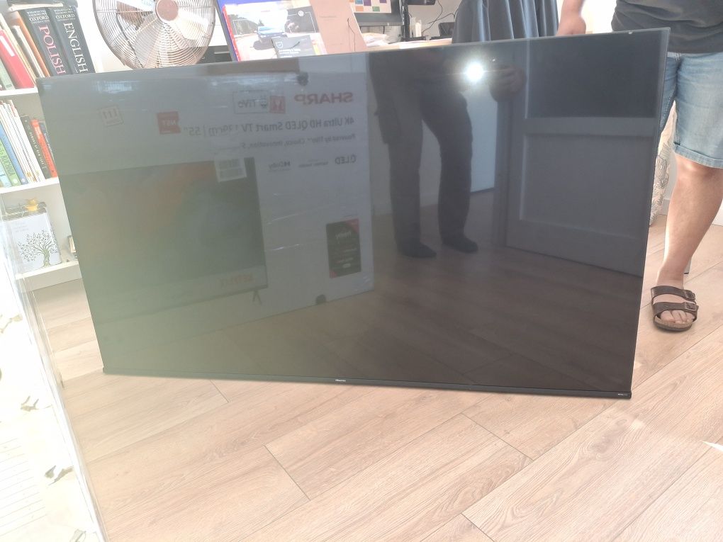 Telewizor 65 cali Hisense uszkodzona matryca