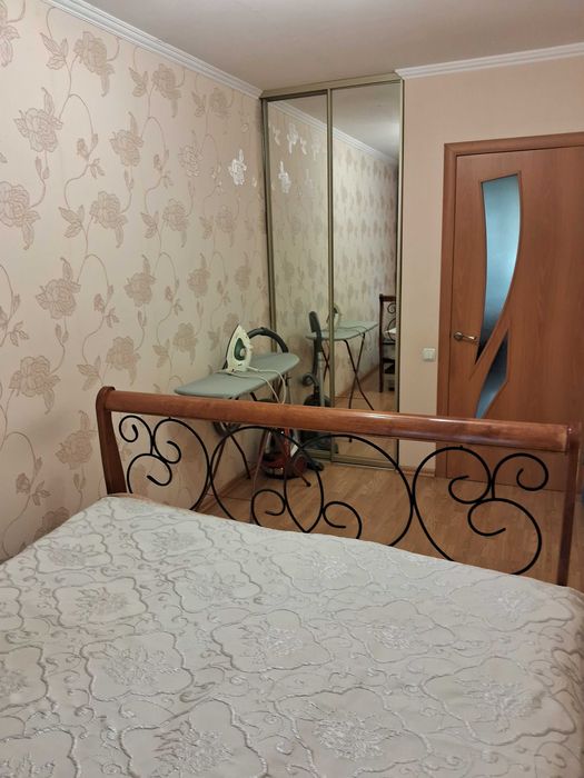 Продам 3х комнатную квартиру в центре г.Запорожье .