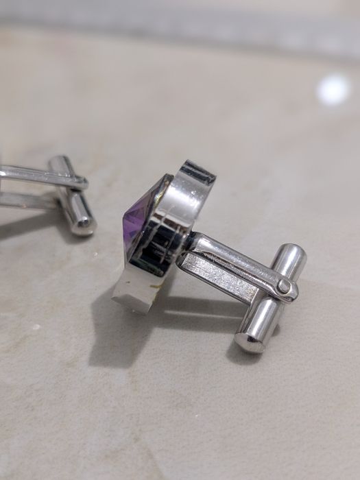 Винтажные запонки из белого металла с искусственным александритом