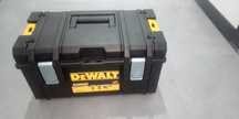 DeWalt  walizka tough system DS300 skrzynka