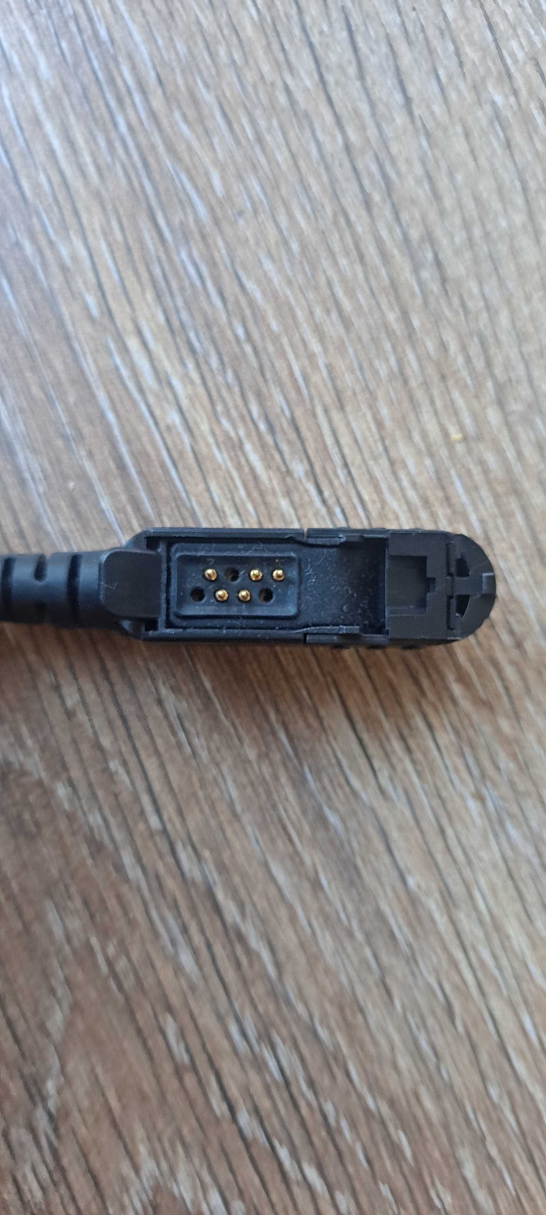 Kabel łączący krótkofalówkę Motorola ze słuchawkami