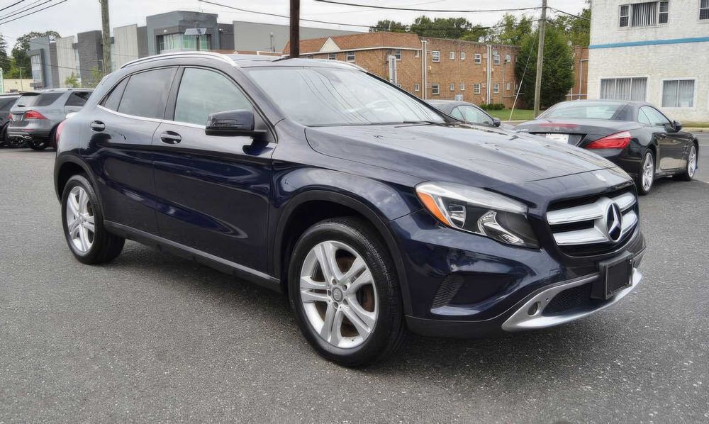 Mercedes-Benz GLA 250 4MATIC      2017