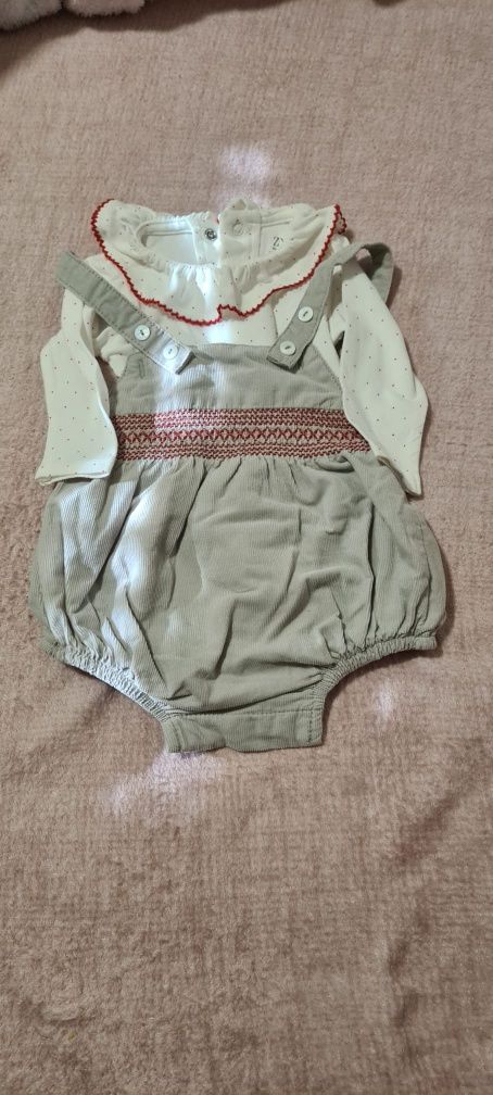 Roupa de menina dos 0 aos 6 meses