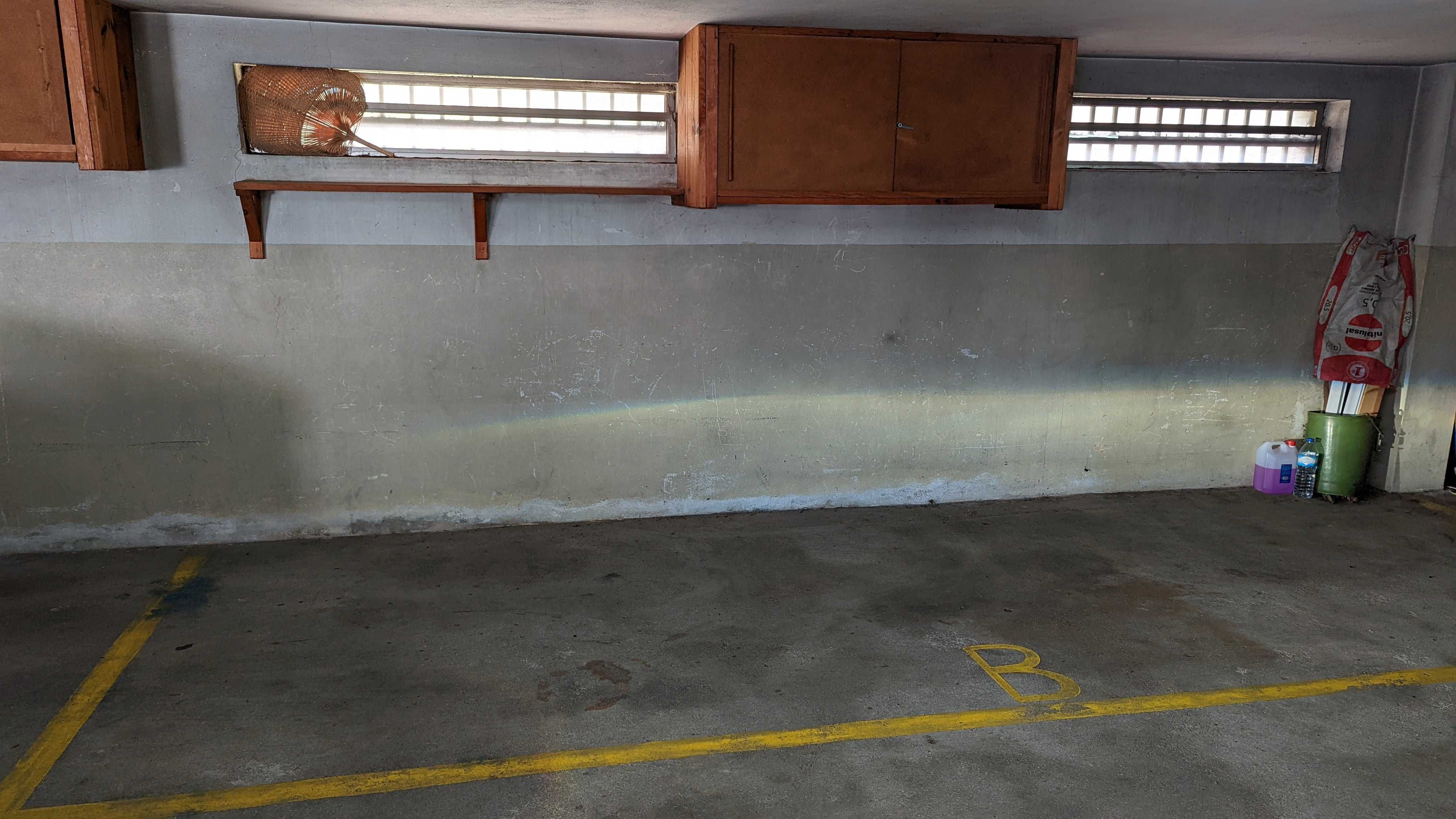 Lugar de garagem no centro da Maia