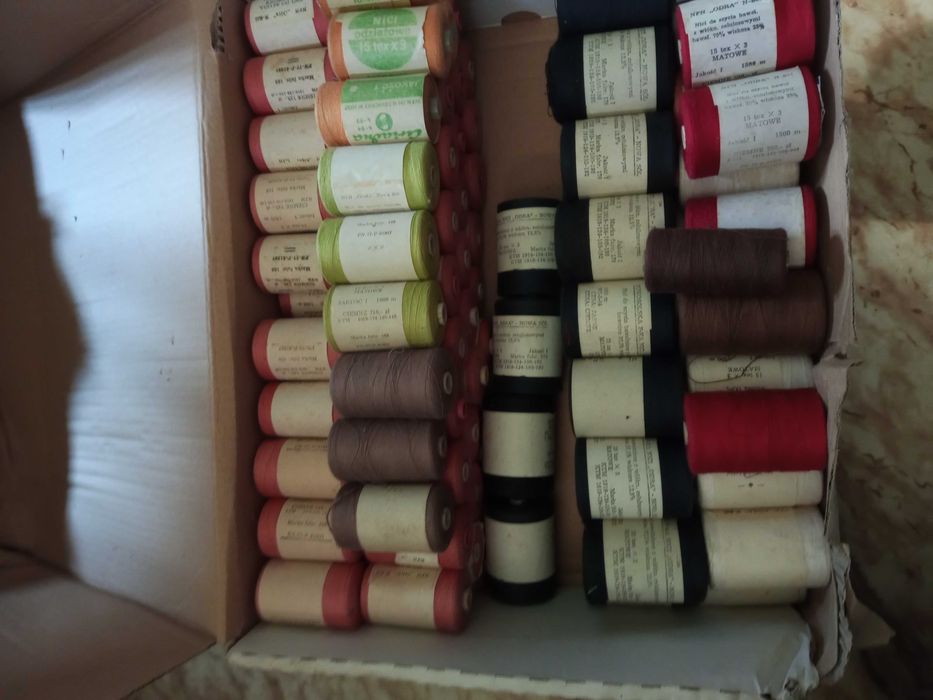 Sprzedam nici do szycia maszynowego i recznego