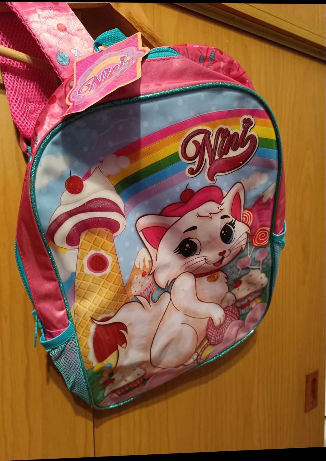 Mochila escolar da winie nova com etiqueta