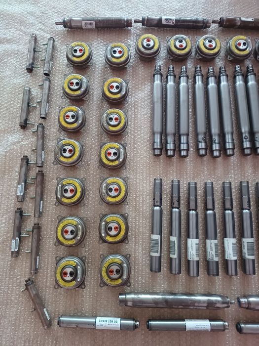 Піропатрони в штору пиропатрон в руль пиропатрони в ноги