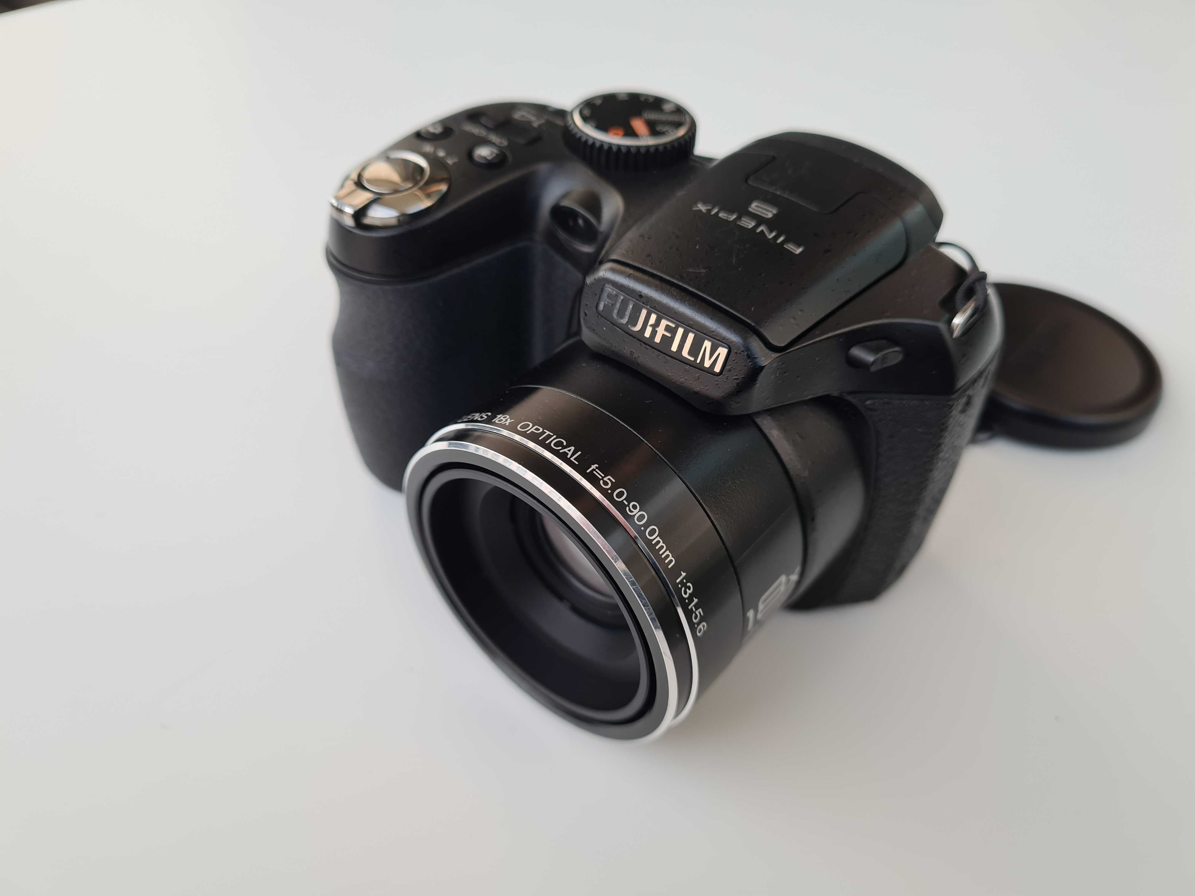 Aparat Fujifilm FinePix S - fajny mały i zwinny