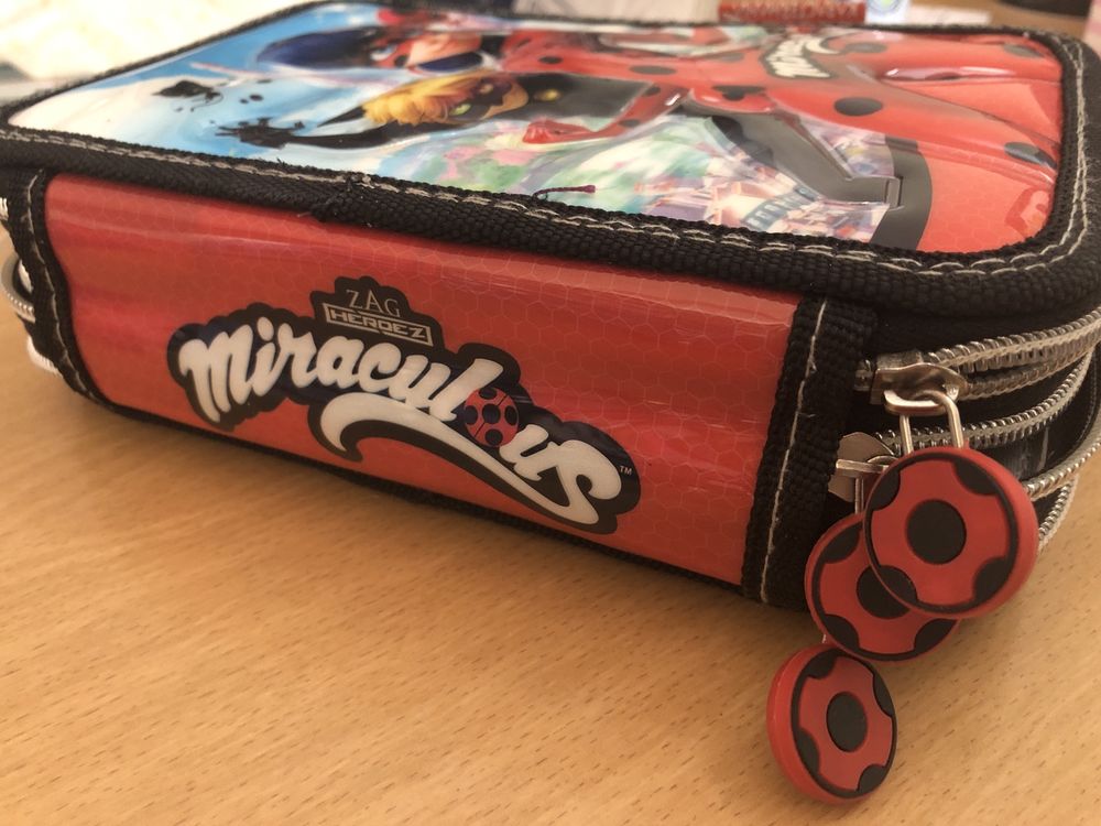 Estojo miraculous as aventuras de ladybug