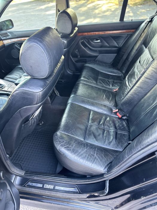 Продам BMW E39 2.5