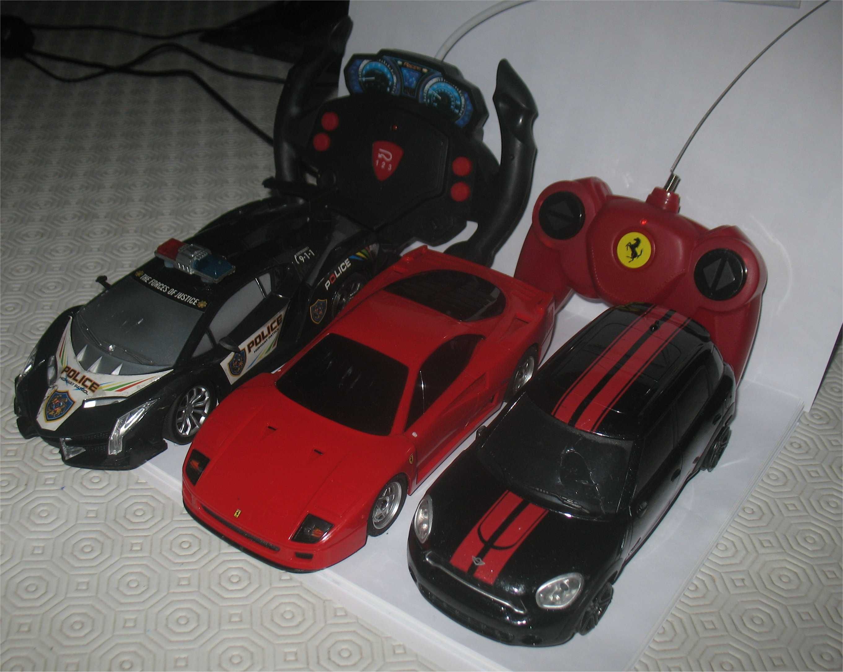 3 Telecomandados Diversos - Lamborghini, Ferrari, Mini (1/24)