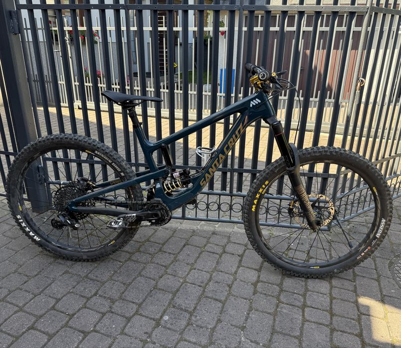 Santa Cruz Nomad carbon C S kit  rama L 27.5 super stan