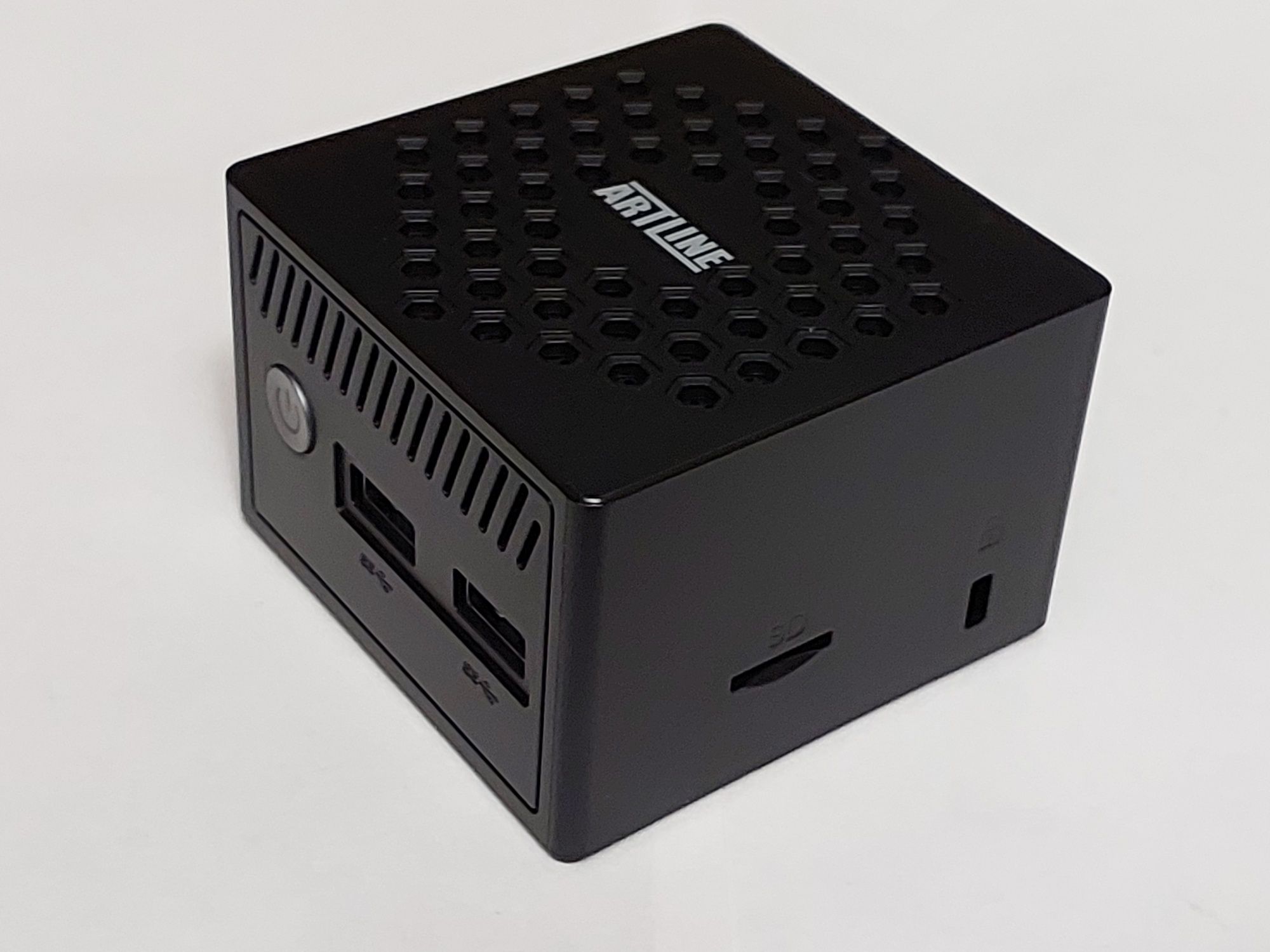 Неттоп ARTLINE Business B10 (B10v17)