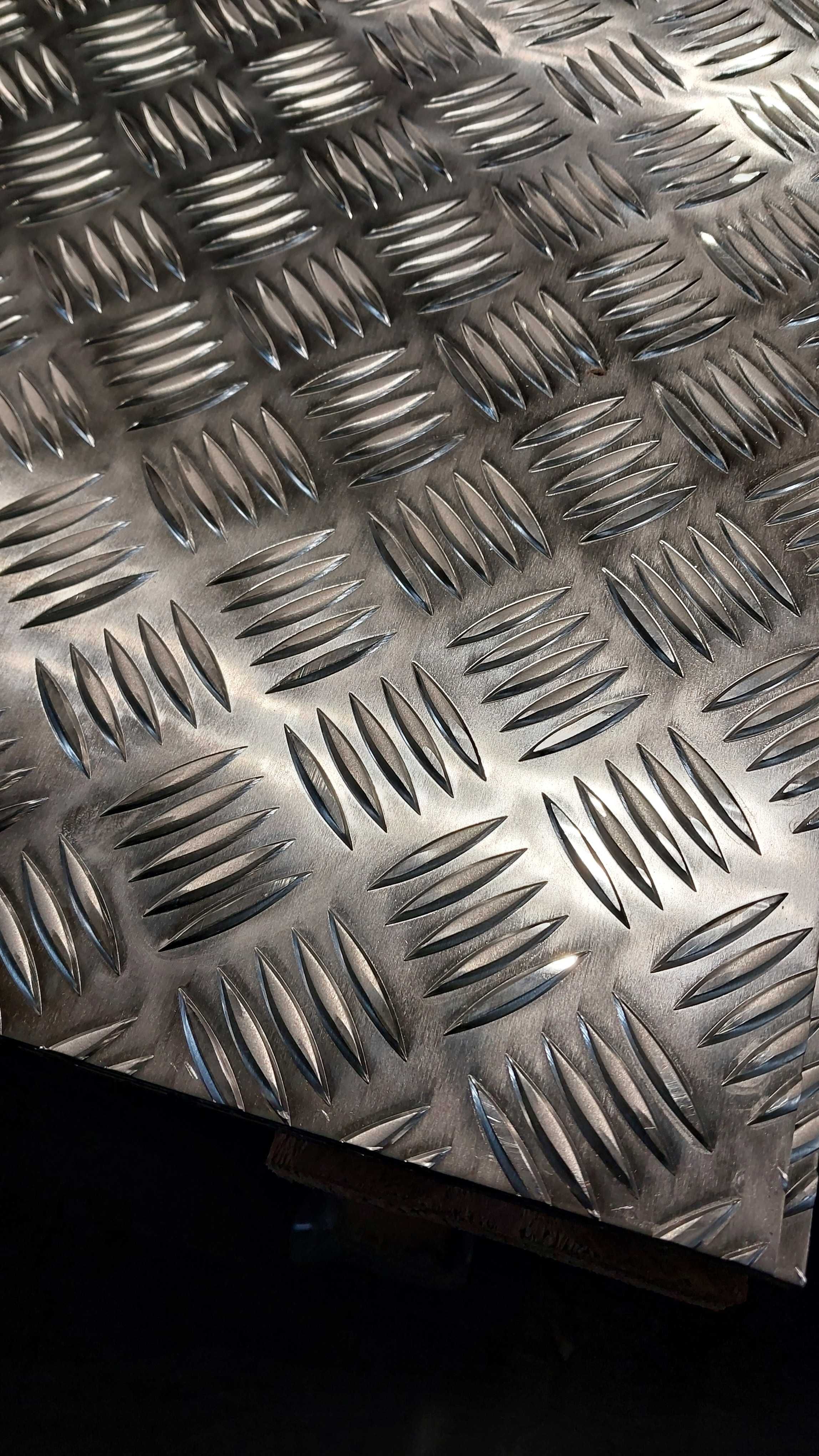 Blacha ryflowana aluminiowa, aluminium 2,0x1500x3000, gat.5754, BYTOM