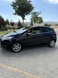 Ford Fiesta preto
