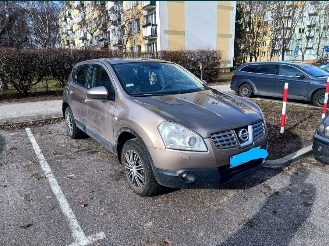 Nissan Qashqai  Benzyna