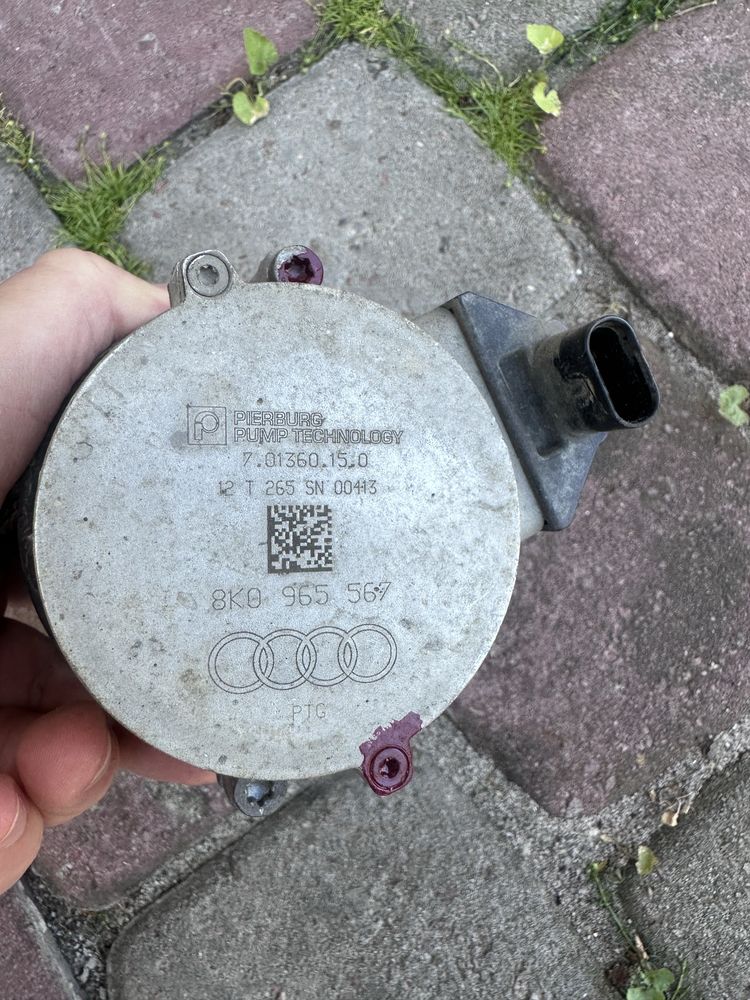помпа водяна Audi A6 A7 A8 Q5 Q7 8K0965567 допоміжний насос VAG