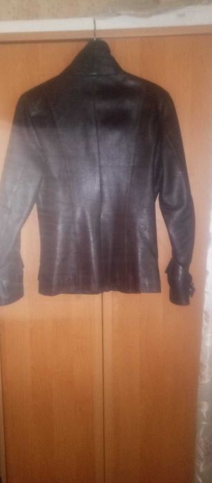 Продам три жіночі куртки одним лотом
