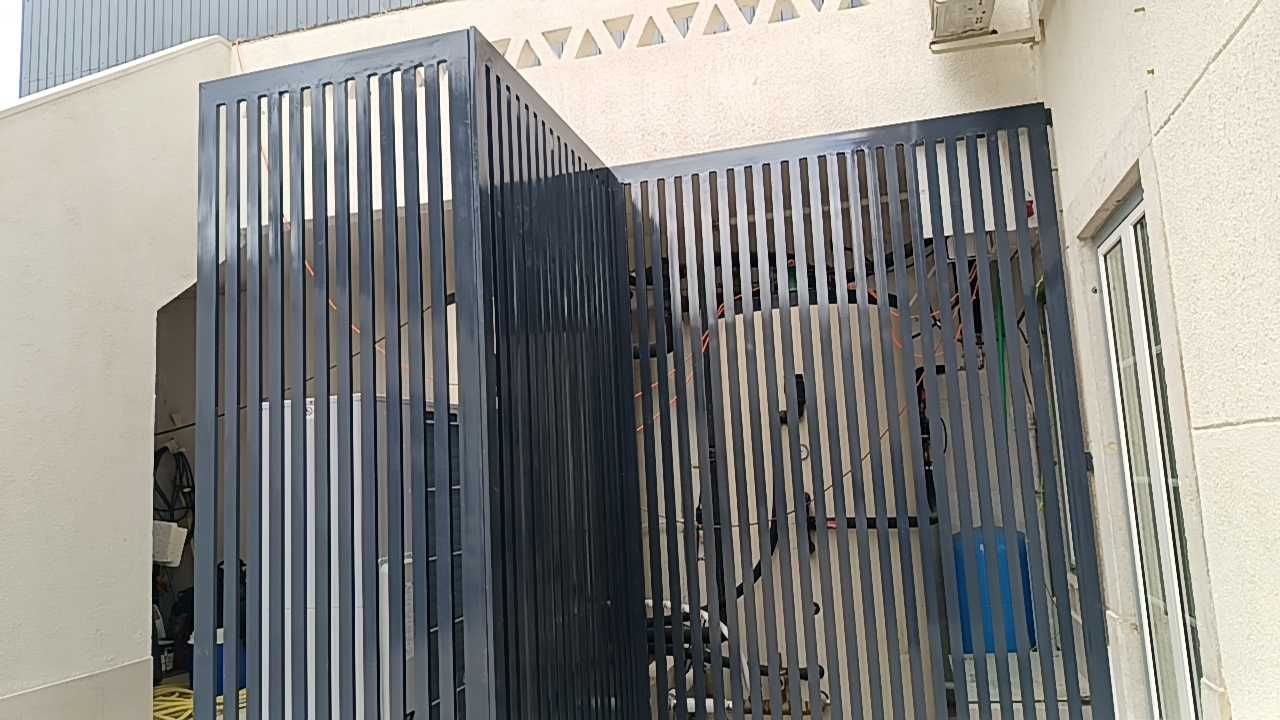 Portões, escadas, estrutura metálica e vedações em geral
